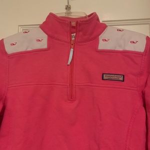 Vineyard Vine pull over